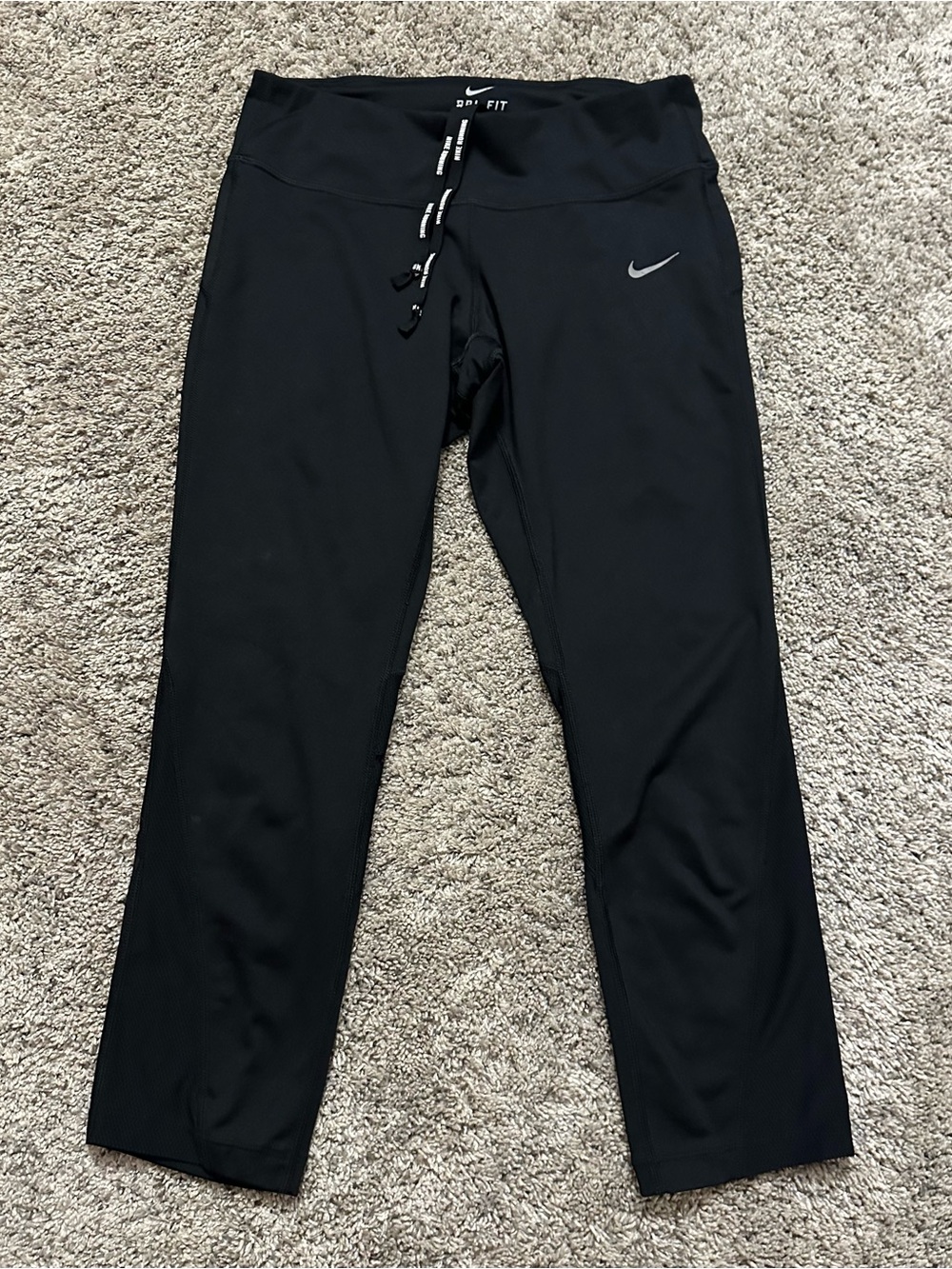 Nike Black Kids Performance Leggings with Reflective Swoosh half length